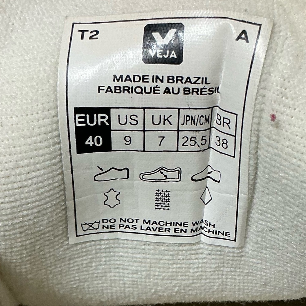 Veja Campo Leather Sneakers for Women, size 9 - Picture 13 of 13